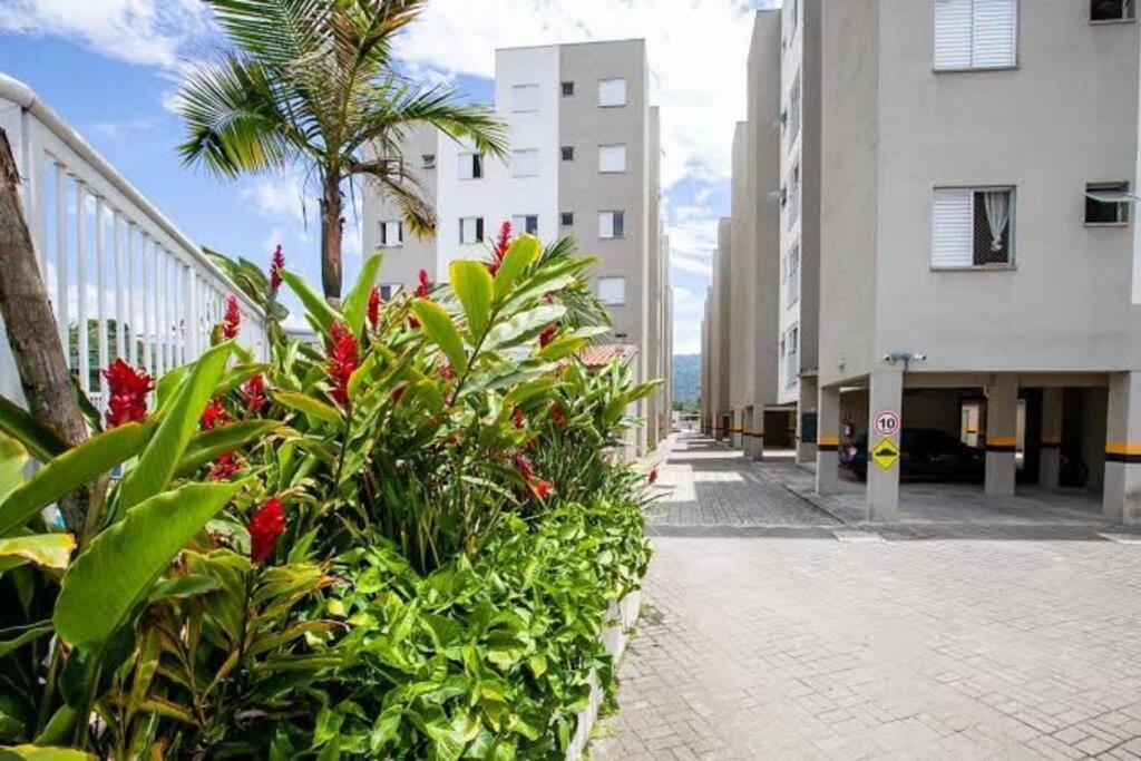 Apto Em Ubatuba Divisa Com A Praia De Itagua E Facil Acesso As Praias Fica Ao Lado Do Atacado Tenda Da Rodovia Rio Santos Luaran gambar