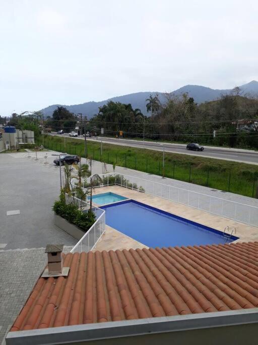 Apto Em Ubatuba Divisa Com A Praia De Itagua E Facil Acesso As Praias Fica Ao Lado Do Atacado Tenda Da Rodovia Rio Santos Luaran gambar